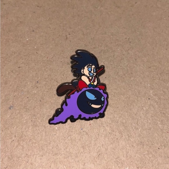 Gastly/Kid Goku Pin - Picture 2 of 3